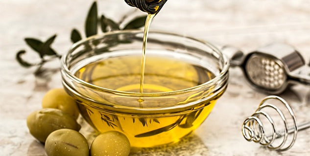 The Absolute Most Effective Ways to Use Oils in your Natural Haircare Routine!